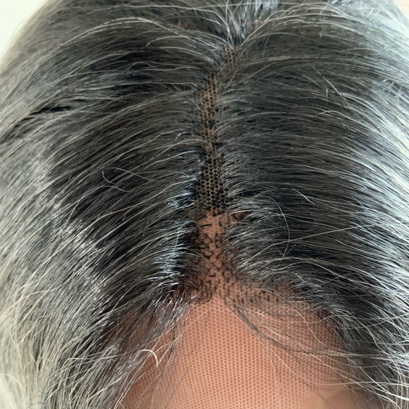 Long Ombre Grey Versatile 13x2.5 Lace Front Wig - Gorgeous! - Picture 15 of 16